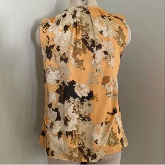 Talbots Sleeveless Floral Pleated Scooped Neckline Blouse Small Petite - Picture 3 of 11